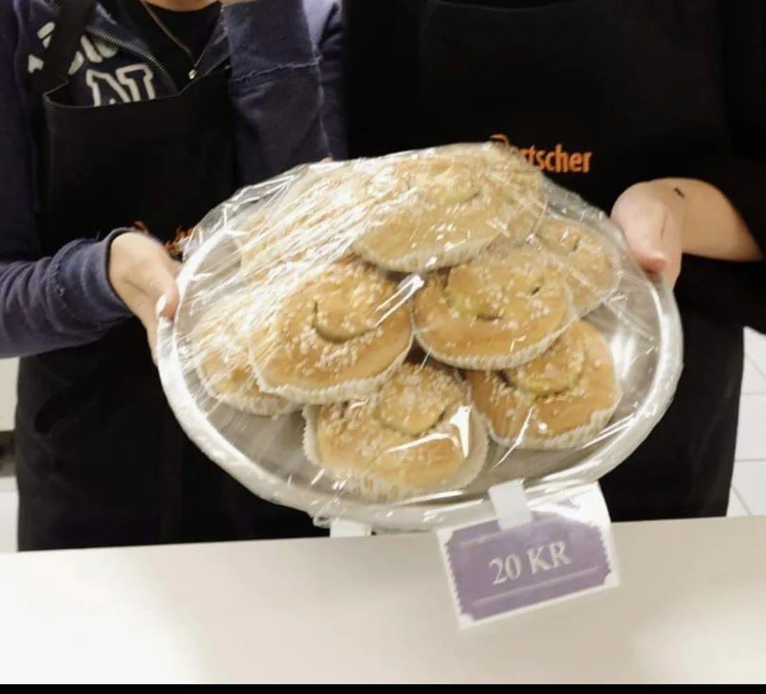 VILL DU ARBETA I VÅRT CAFÉ?